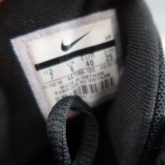 Athletic_Shoes